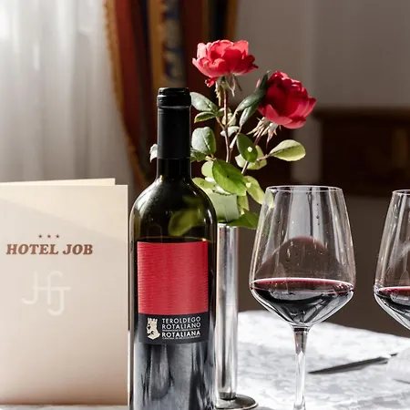 Hotel Job Monclassico